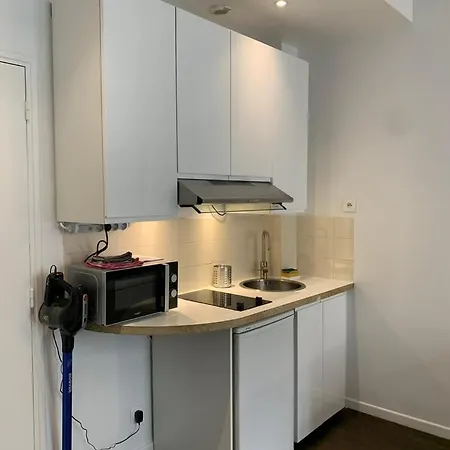 Charming Close To Bercy