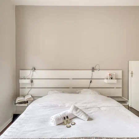 Apartament Charming Close To Bercy